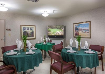 Rio Hondo dining room with a flat screen TV